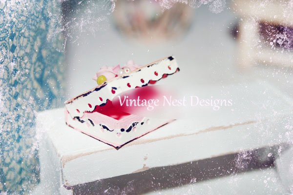 Box No.18:2 Dollhouse Miniature Handmade image 3