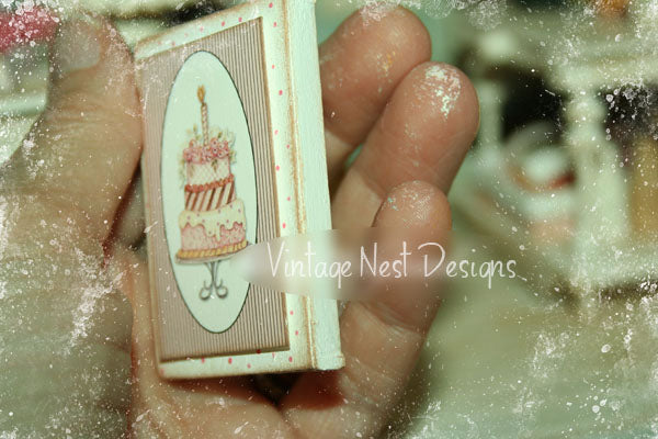 Cake No.8:3 Dollhouse Miniature Handmade