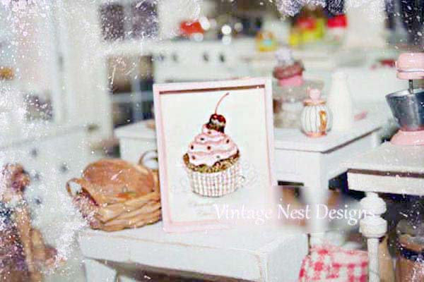 Miniature Cupcake Chocolat Framboise No.1 Fait Main pour Maison de Poupée