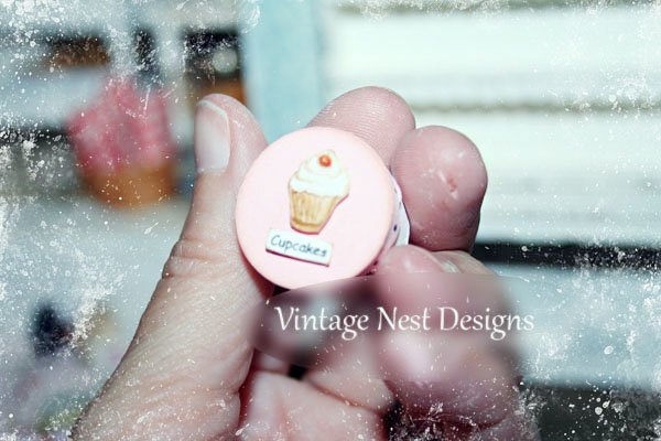 Cupcake Box No.12 Dollhouse Miniature Handmade image 2