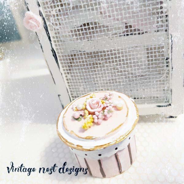 Box No.75 Dollhouse Miniature Handmade image 6