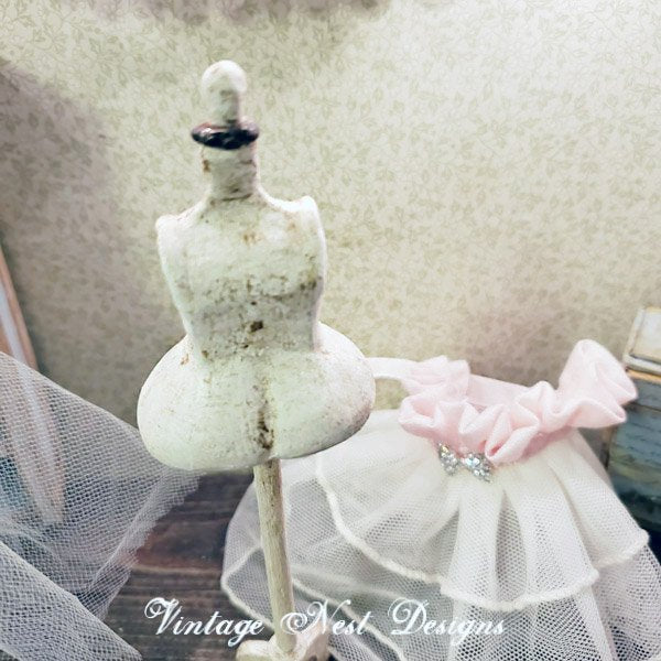 Antique Style Mannequin No.1 Dollhouse Miniature Handmade image 4