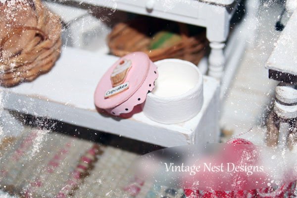 Cupcake Box No.12 Dollhouse Miniature Handmade image 4