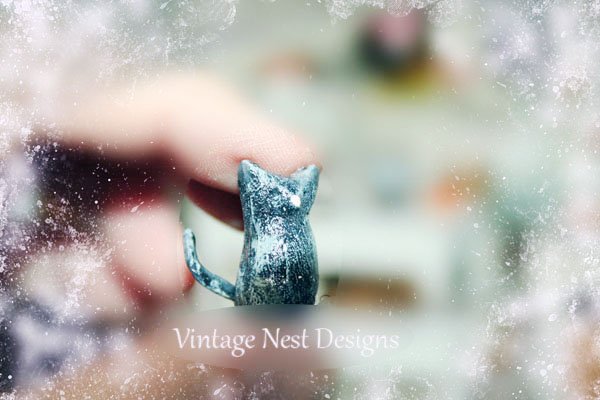Black Cat No.1:1 Dollhouse Miniature Handmade image 1