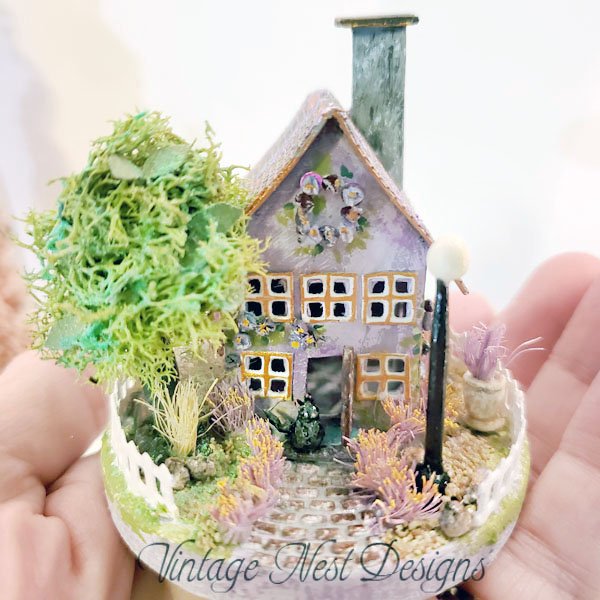 Putz House No.31 Handmade Miniature image 4