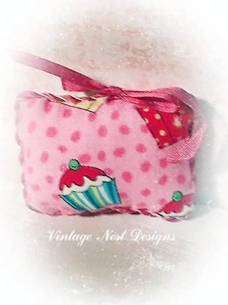 Cupcake Pillow No.1 Dollhouse Miniature Handmade image 4