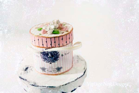 Hat Box No.42 Dollhouse Miniature Handmade image 0
