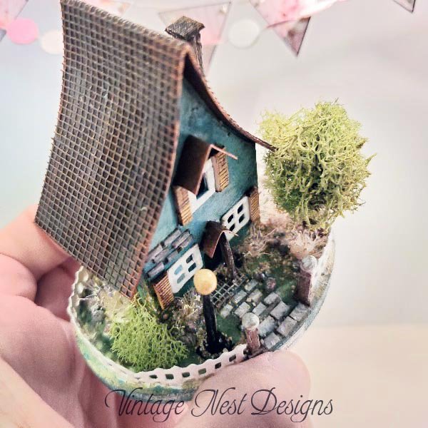 Putz House No.35 Handmade Miniature image 7