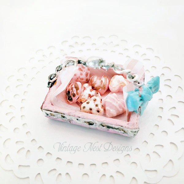 Valentine Cookies Basket No.1 Dollhouse Miniature Handmade image 2