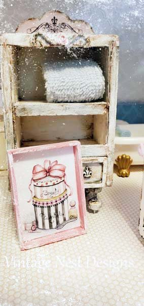 Beauty Essentials No.1:1 Dollhouse Miniature Handmade image 3