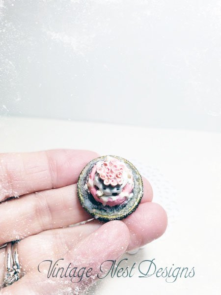 Frosted Roses Cake No.4 Dollhouse Miniature Handmade image 3