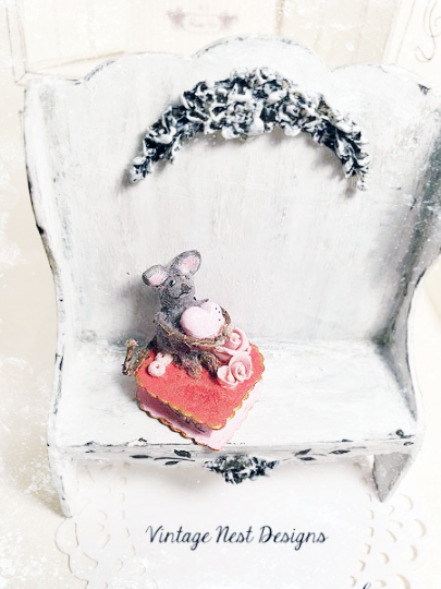 Valentine Mouse No.1 Dollhouse Miniature Handmade image 0