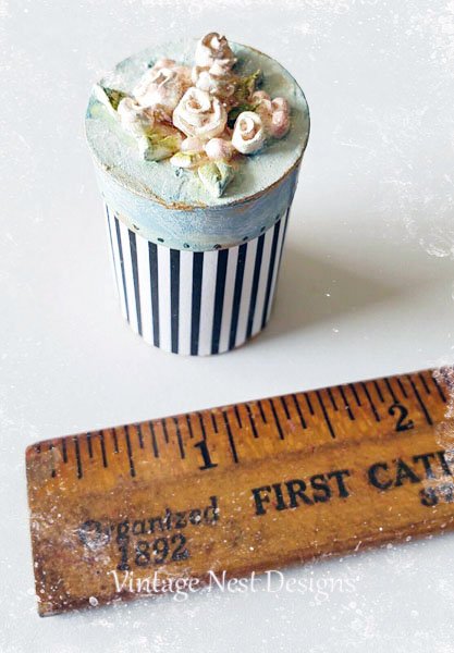 Hat Band Box No.56 Dollhouse Miniature Handmade for Dolls image 3