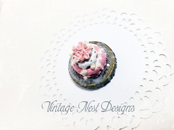 Frosted Roses Cake No.4 Dollhouse Miniature Handmade image 2