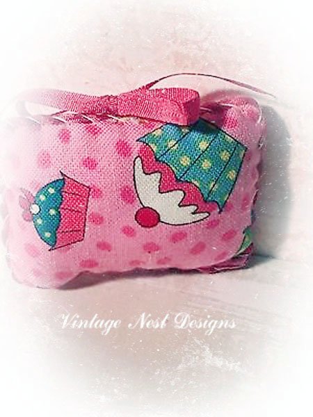 Cupcake Pillow No.1 Dollhouse Miniature Handmade image 5