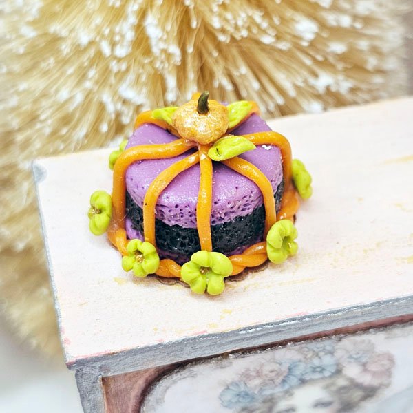 Halloween Cake No.1:2 Dollhouse Miniature Handmade image 2