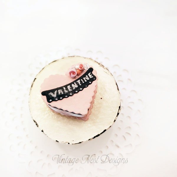 Valentine Sweetheart Box No.113 Dollhouse Miniature Handmade image 0