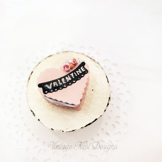 Valentine Sweetheart Box No.113 Dollhouse Miniature Handmade image 0
