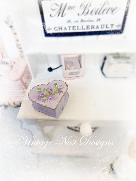 Valentine Sweetheart Box No.114 Dollhouse Miniature Handmade image 2