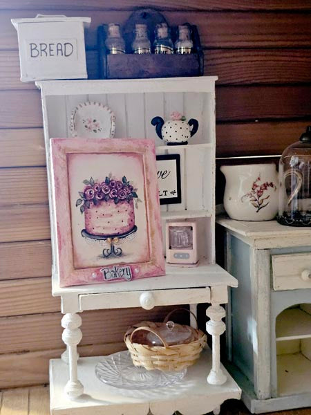 Miniature Kitchen Cake No.7:12 Handmade for Dollhouse Wall Decor Diorama Shadow Box