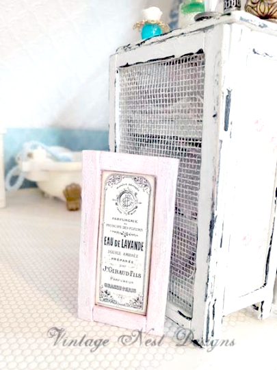 Enseigne de bain n°1:1 miniature de maison de poupée faite à la main