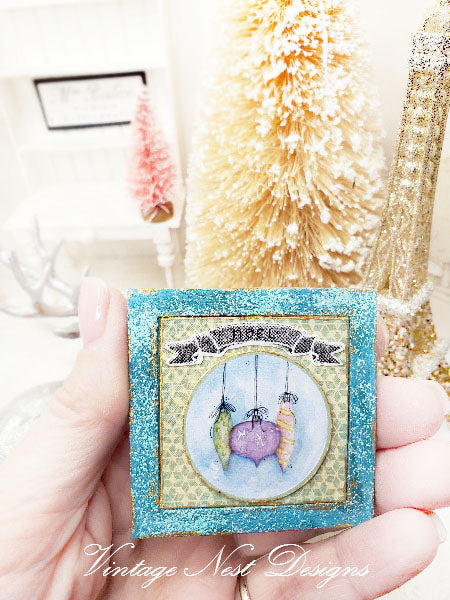 Miniature Christmas Bulbs No.5:1 Handmade for Dollhouse
