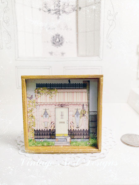Maison de poupée miniature n°1:1 du Cottage de Grand-mère, encadrée à la main en bois