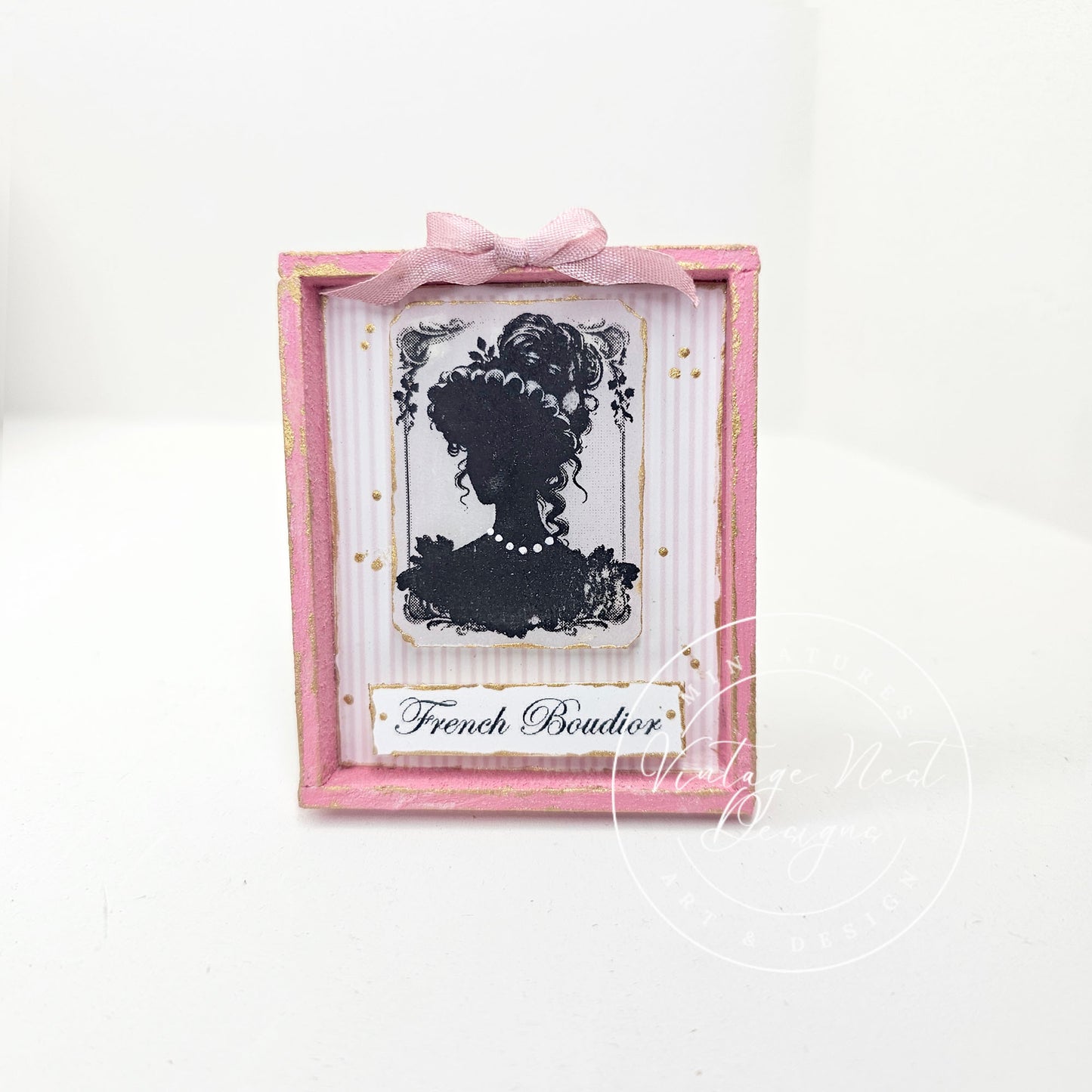 Miniature Silhouette Doll No.1-1 Art , Pink Wood Frame Dollhouse Diorama 1:12 Scale