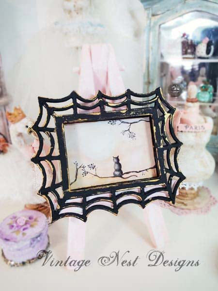 The Cat & Moon No.2:2 Dollhouse Miniature Handmade