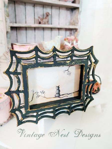 The Cat & Moon No.2:2 Dollhouse Miniature Handmade