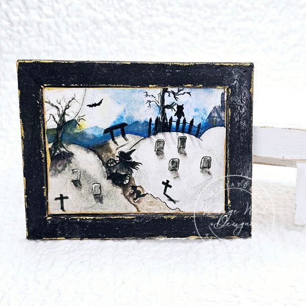 Miniature La sorcière au cimetière n°1:2 Cadre en bois fait main pour maison de poupée
