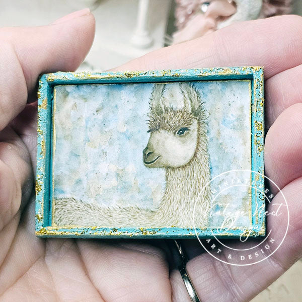 Mini Lama N°1:3 Maison de poupée encadrée en bois faite à la main