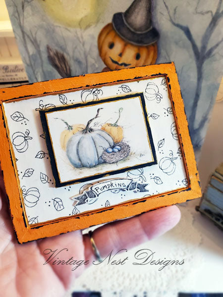 Miniature Pumpkin Patch No.4:3 Handmade for Dollhouse Diorama Shadow Box