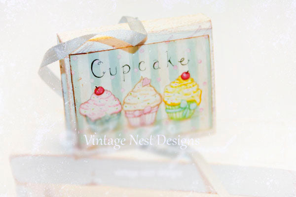 Miniature Box No.18:2 Handmade for Dollhouse