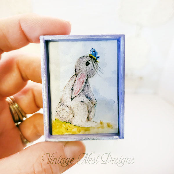 Miniature de maison de poupée faite main Papillon Lapin n° 1:3