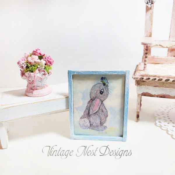Bunny Butterfly N°1:5 Miniature de Maison de Poupée Faite Main