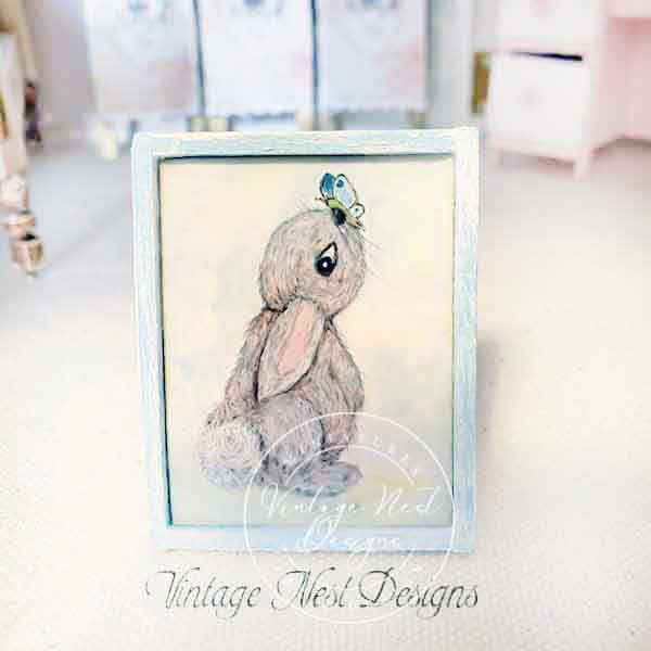 Bunny Butterfly N°1:5 Miniature de Maison de Poupée Faite Main