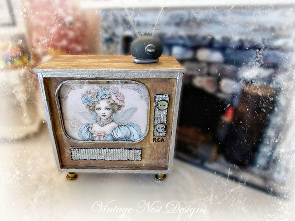 Mini TV Rétro N°2 Marron Décoration de Meubles de Maison de Poupée Échelle 1:12