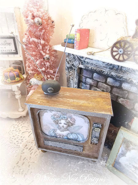 Mini TV Rétro N°2 Marron Décoration de Meubles de Maison de Poupée Échelle 1:12
