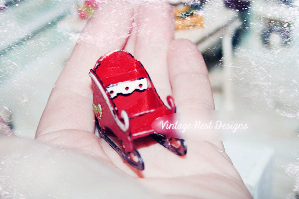 Red Sleigh No.1 Dollhouse Miniature Handmade