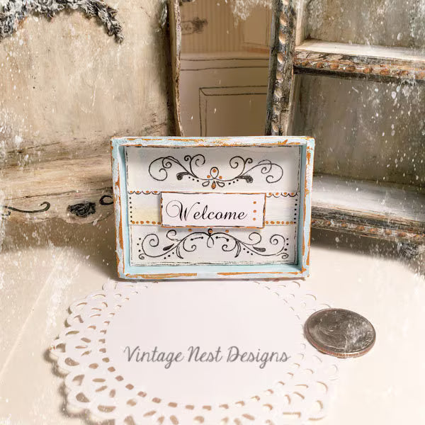 Panneau de bienvenue n° 1 Miniature de maison de poupée faite à la main