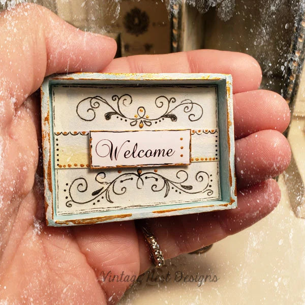 Panneau de bienvenue n° 1 Miniature de maison de poupée faite à la main