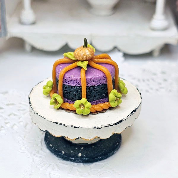 Halloween Cake No.1:2 Dollhouse Miniature Handmade image 0