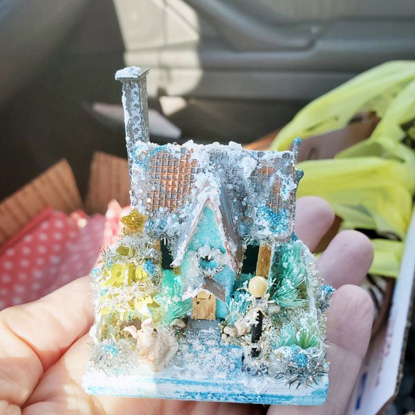 Putz House No.34 Handmade Miniature image 0