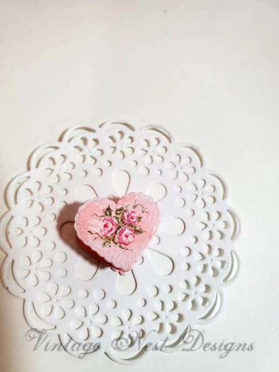 Heart & Roses Box No.1 Dollhouse Miniature Handmade image 2