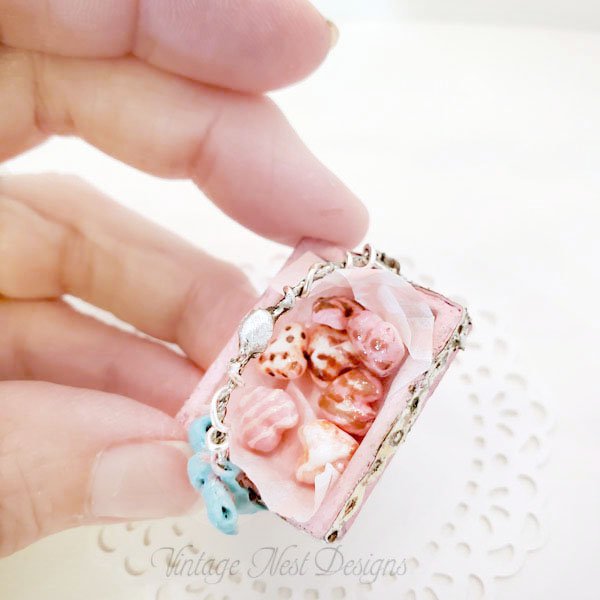 Valentine Cookies Basket No.1 Dollhouse Miniature Handmade image 5