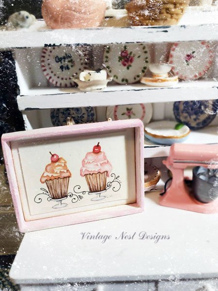 Le Treats Cupcakes No.2:1 Dollhouse Miniature Handmade image 2