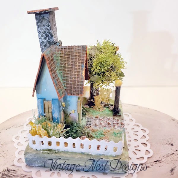 Putz House No.32 Handmade Miniature image 5