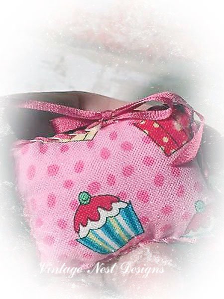 Cupcake Pillow No.1 Dollhouse Miniature Handmade image 3