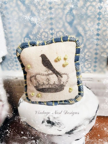 Bird Crown Pillow No.1 Dollhouse Miniature Handmade image 0